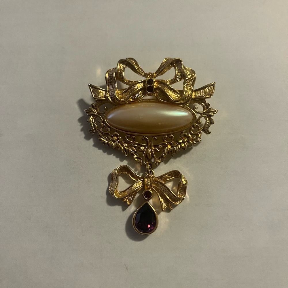 Vintage GP Broach